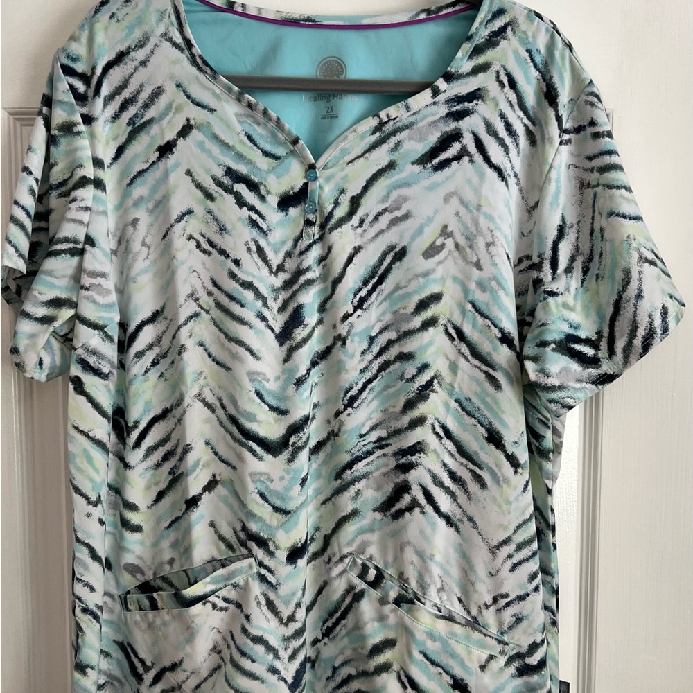 Scrub top